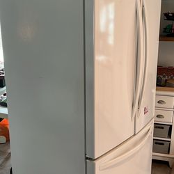 Kenmore Refrigerator 