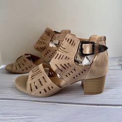 Taupe Heels, Size 9