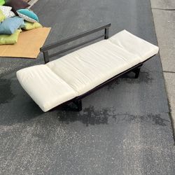 Futon/daybed