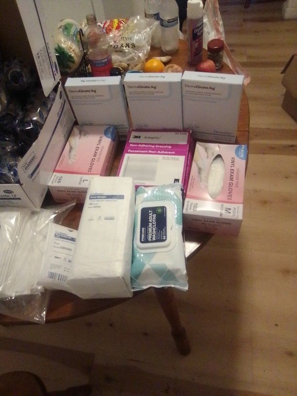 Brand New Medical Supplies Everything Pictured 25$