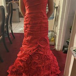 Homecoming is just are the corner…This is the final opportunity to purchase your ideal gown during our largest-ever closeout sale. Gorgeous dresses at