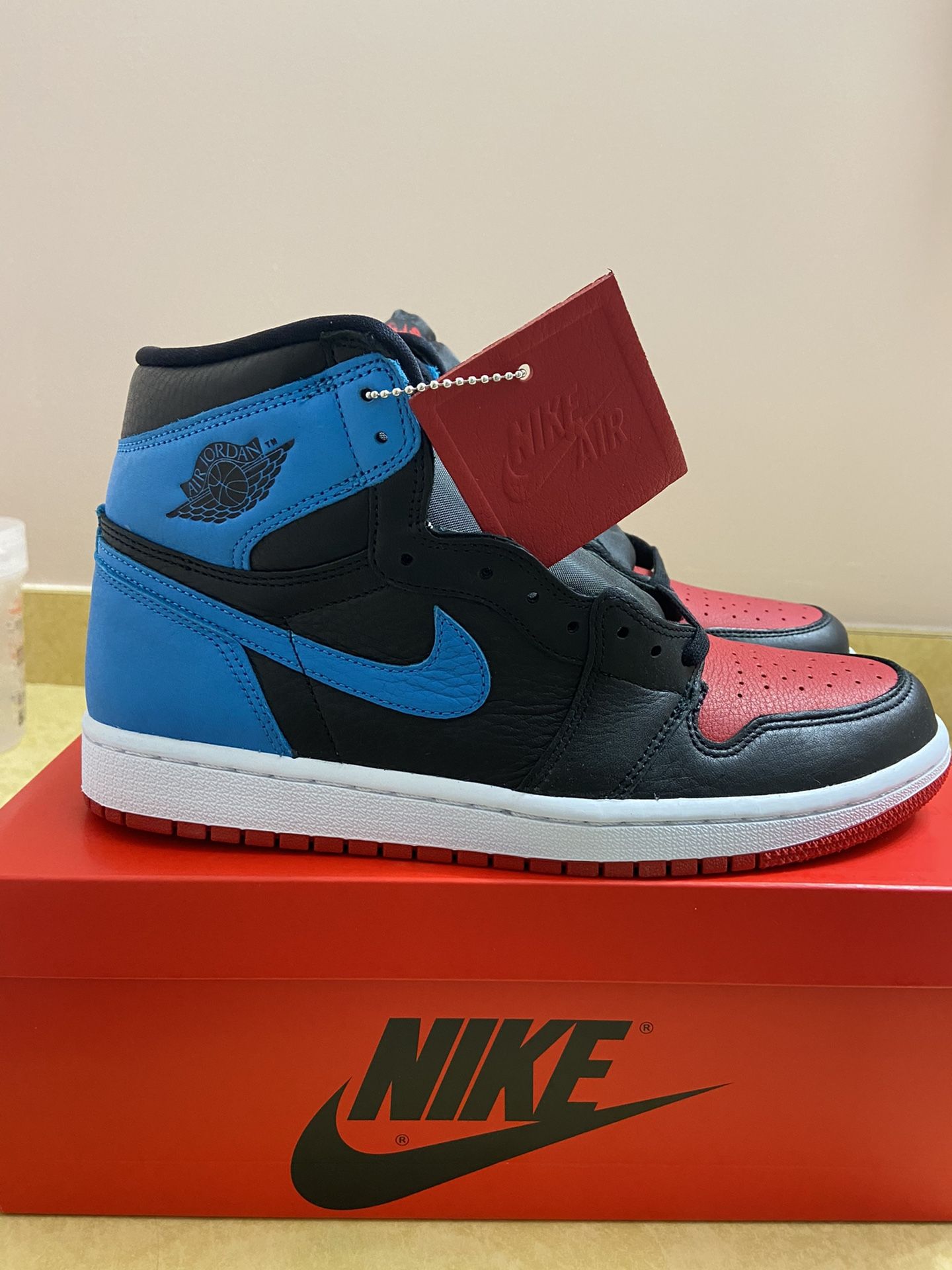 Air Jordan 1 UNC To Chicago Size 8.5W (7 Mens) NEW