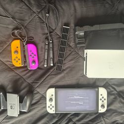 Nintendo Switch OLED Bundle Extra Joy-Cons + Accessories (Need Gone - OBO)
