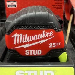 Milwaukee Measuring Tape 