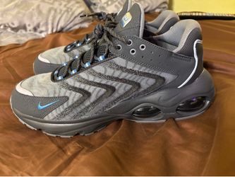 Nike air max shoes size 12