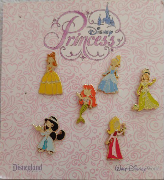 Disney Princess Characters Pin Set On Card