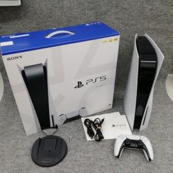 PlayStation 5 console, remote control, remote control for television, CD-R drive and connection cable