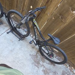 Specialized Jynx Sport Mountain Bike w/ Stand