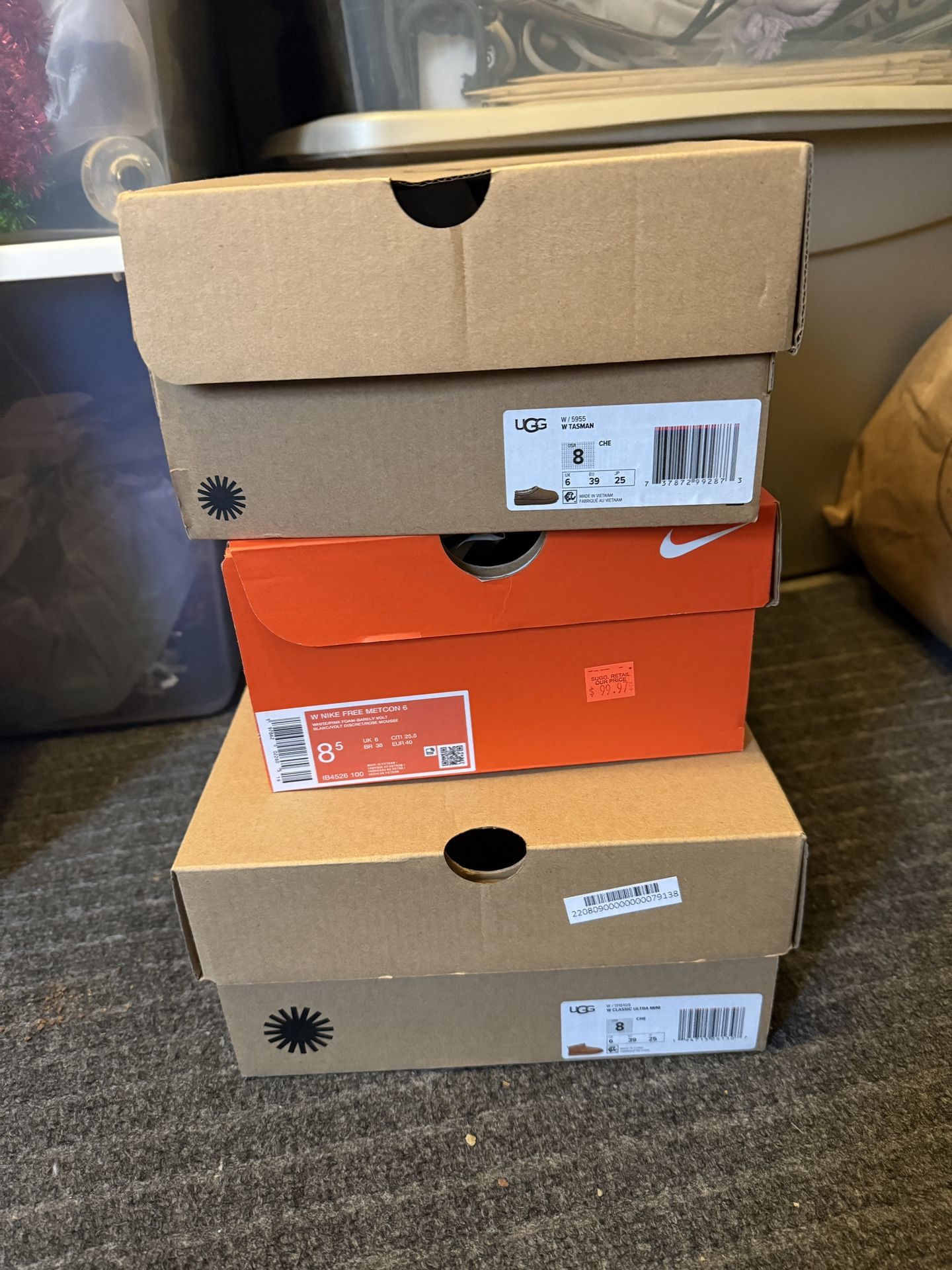 3 EMPTY BOXES NIKE & UGG