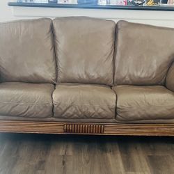 Loveseat 