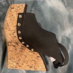 Woman’s Shoes