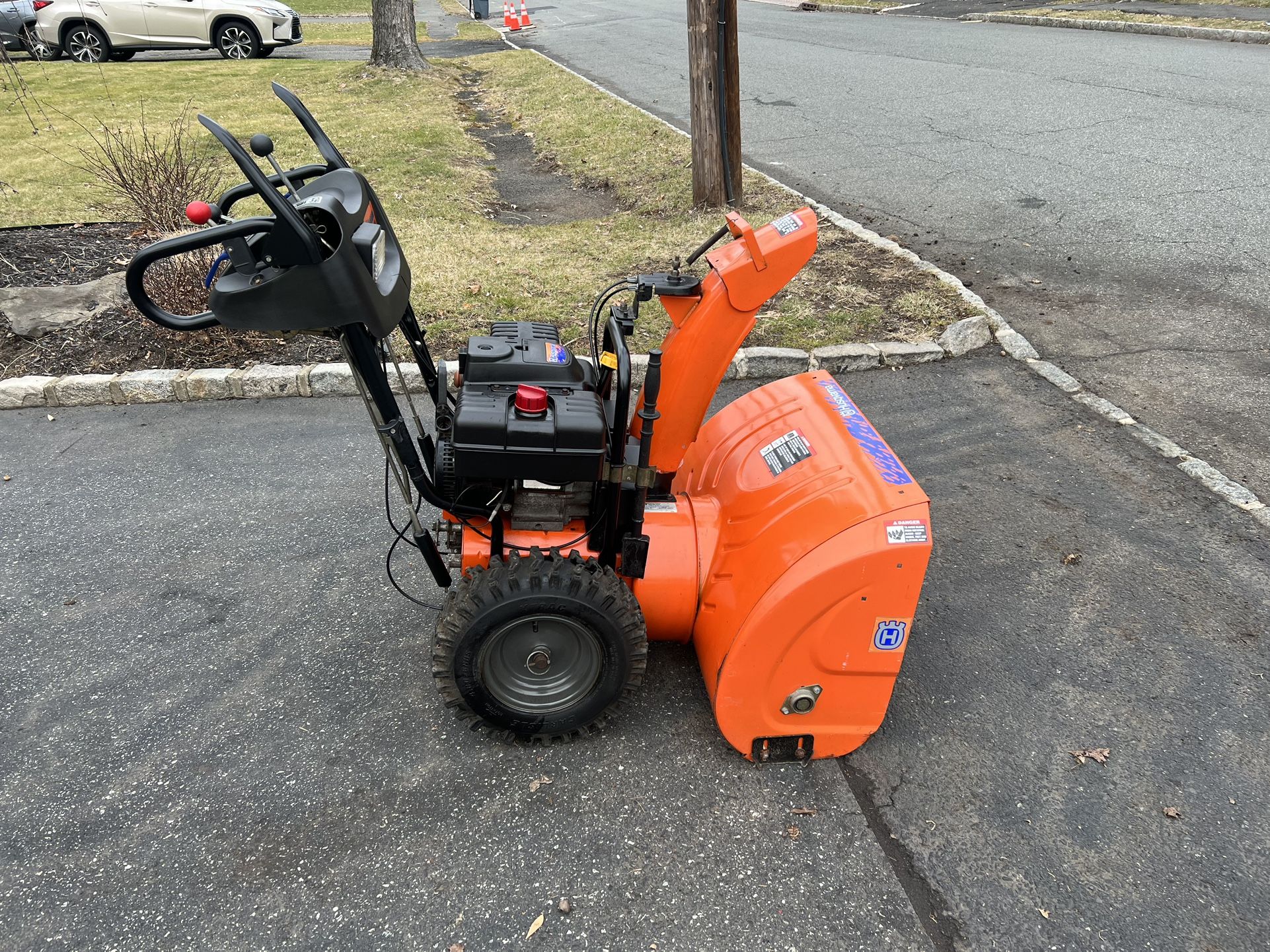 Husqvarna 2 Stage Snowblower 10530sbe for Sale in Livingston, NJ OfferUp