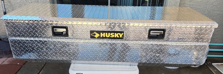 Husky Diamond Plate Aluminum Full Size Truck Tool Box with keys Crossover style  L60 H16 W20