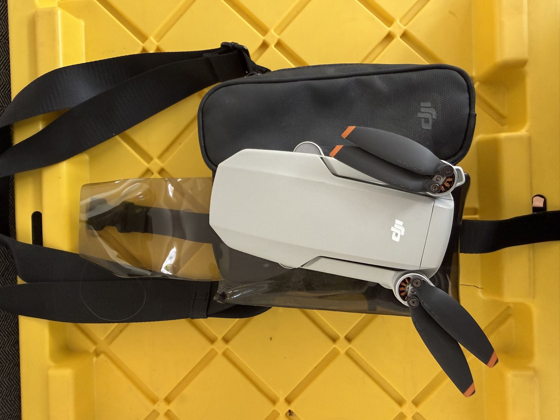 DJI Mini 2 Drone Bundle
