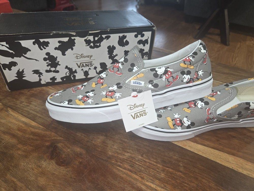 Vans/Disney Collab Slip-ons. 9.5M/11W