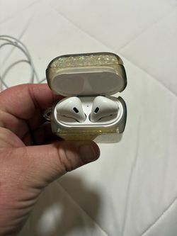 Nice clean Apple air pods