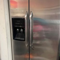 Frigidaire Side-by-Side Refrigerator/Freezer – NEED GONE ASAP – $150