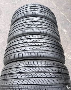 215 50 17 Michelín I'm selling this set of tires with 80% life left on all 4