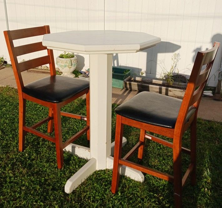 Height Pub Table Set With 2 Chairs