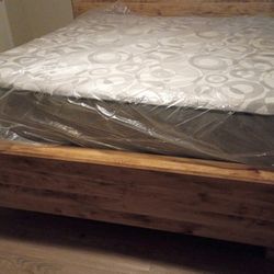King Size Mattress/ Bed Frame 