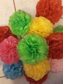 Flores para decorar en fiestas a $1.00 cada una