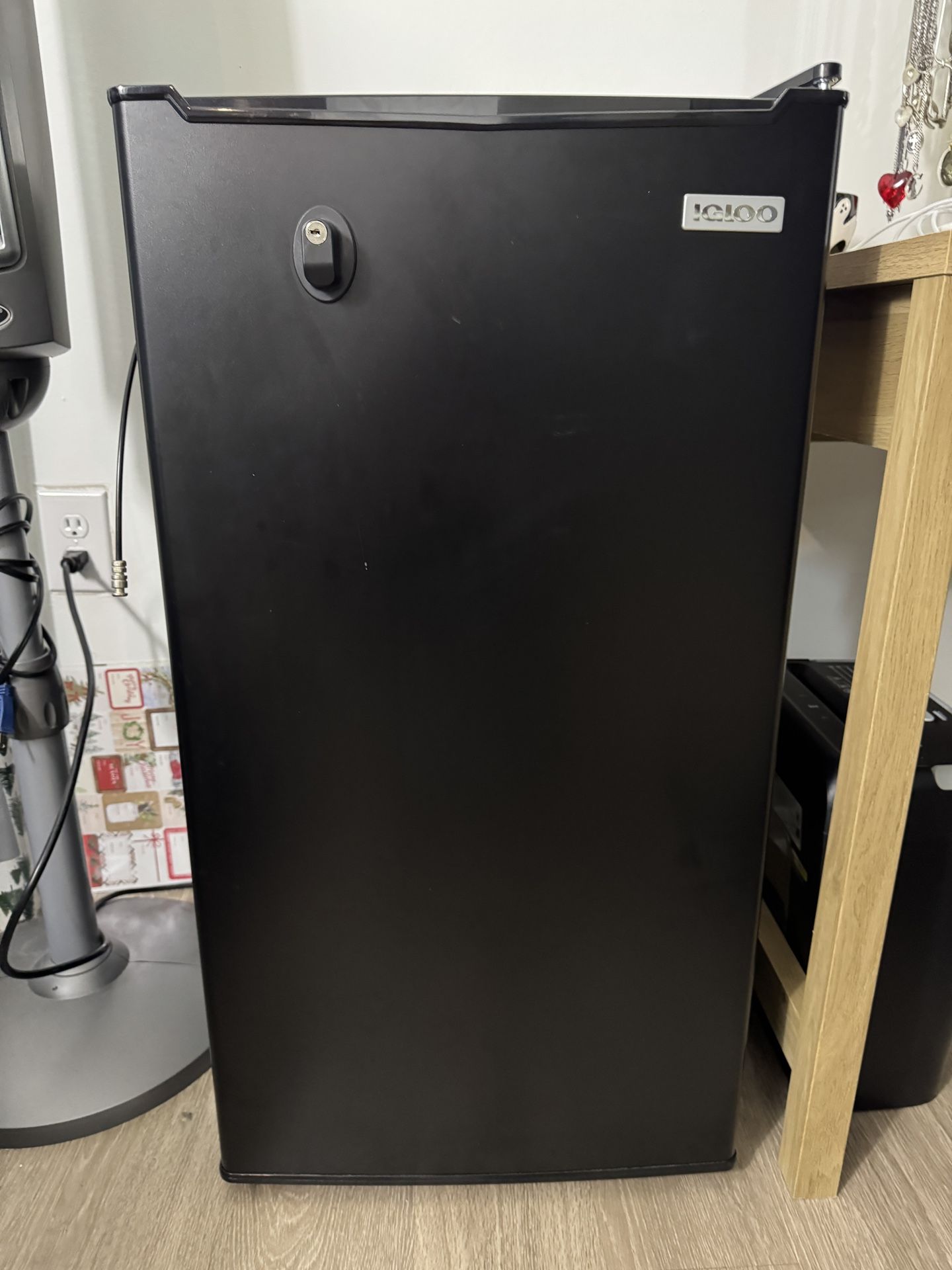 Igloo Mini Fridge 3.2 Cubic Ft