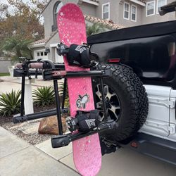 Yakima 4 bikes w/locking hitch plus ski/snowboard holder w/locks and keys