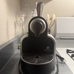Nespresso  Essenza Machine