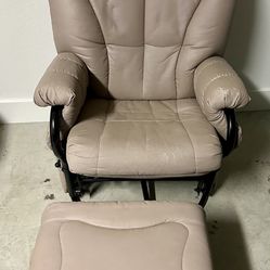 Tan Leather Swivel Chair With Ottoman 