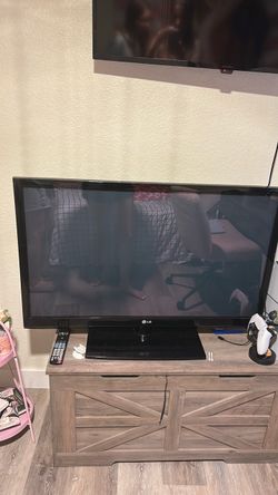LG Flat Screen TV