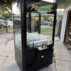 Pinnacle Claw Machine