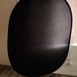 Large Photography/Video Reflector 6’6” x 5 ft – White/Black