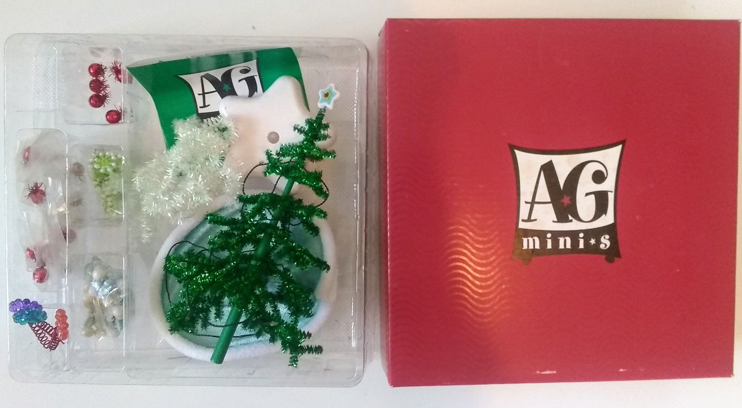 American Girl Doll AG Mini Christmas Tree & Ornaments Complete in Box