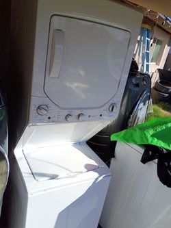 GE Stacked Washer Dryer Combo Unit