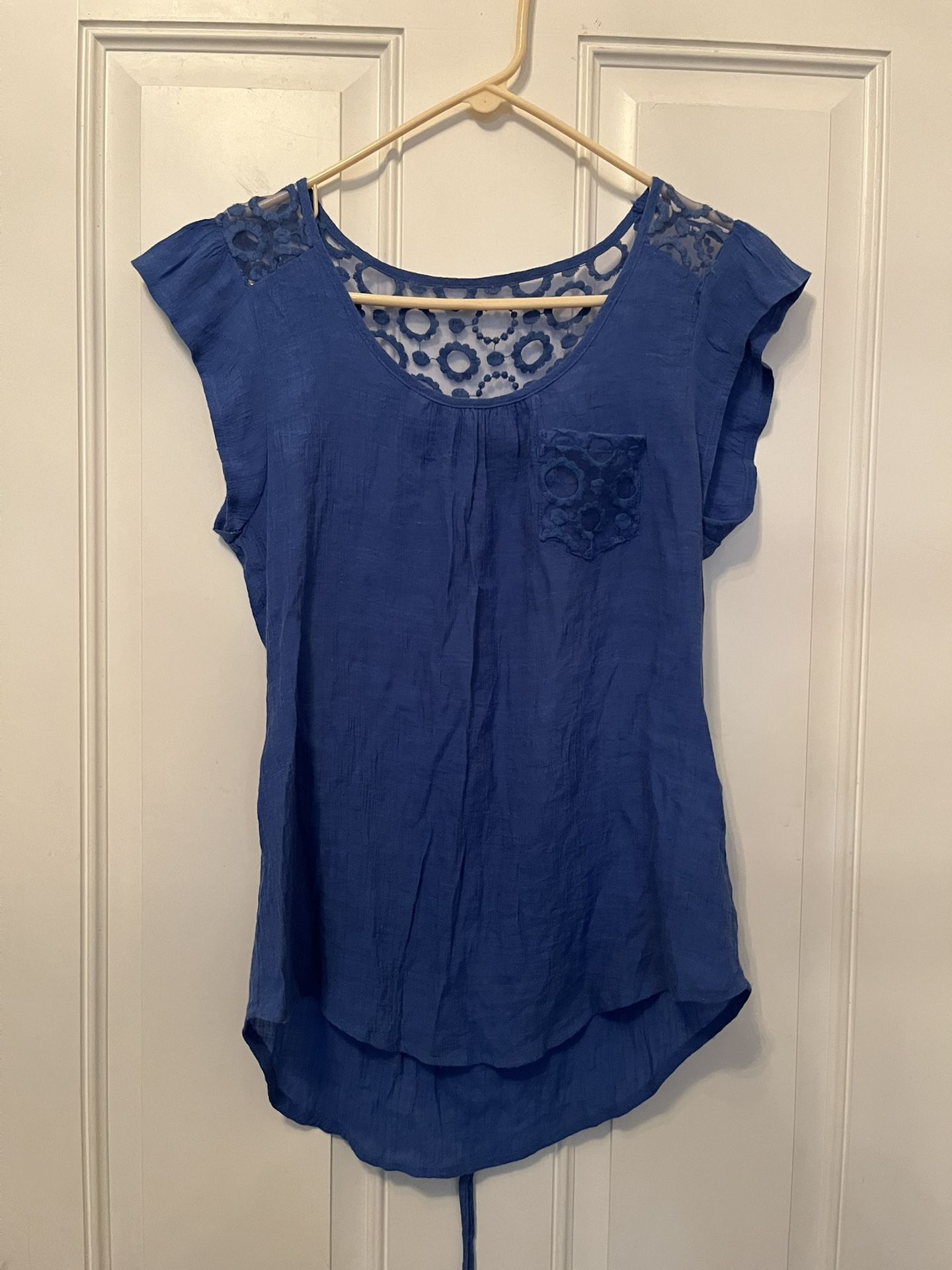 Women’s Blouse Size Large