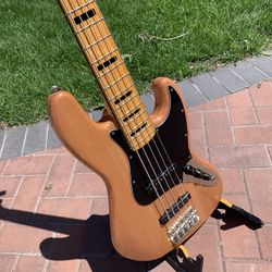 Squier Fender Classic Vibe 70's Jazz Bass 5 String