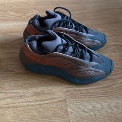 adidas Yeezy 700 V3 Copper Fade NO BOX.