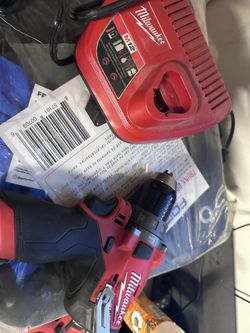M12 Milwaukee Drill
