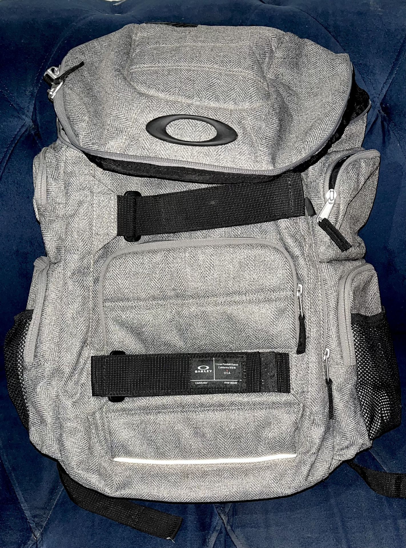Oakley Gray Backpack 34L Capacity - Great Condition