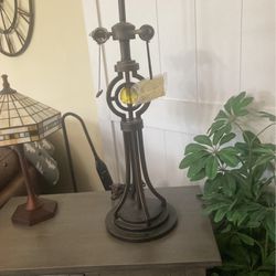 Handcrafted Tiffany Style Stained Glass Lamp