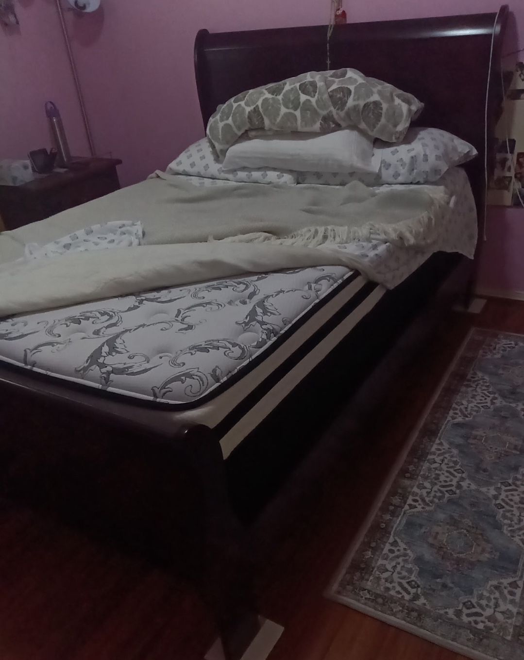 Full Size Bed