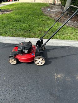 Toro Recycler 22in Gas Powered  Lawnmower