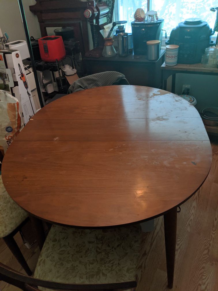 Mid century dining room table w/4 chairs