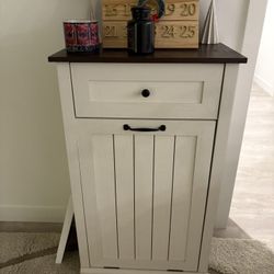 Pull Out Laundry Hamper