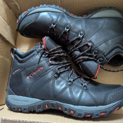 Columbia Hiking Boot 7.5 Insulated Waterproof