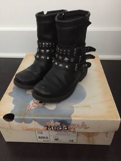 Girls Mudd Boots Size 12