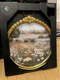 Framed Art Piece in Antique Frame 🖼️