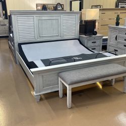 King Bed Frame (No Mattress Included) 