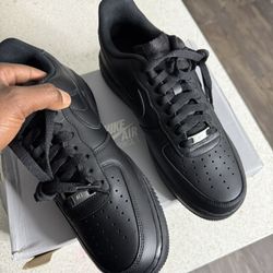 Nike Air Force 1 '07 (9.5)