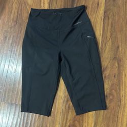 Women’s Eddie Bauer Hiking/Biker Shorts, Small, Athletic Black Shorts